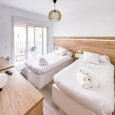 Apartment Charming 3 Bed Close To Puerto Banus With Gated Community , Lr11