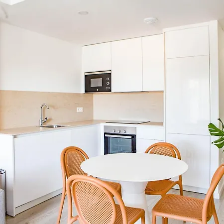 Apartment Charming 3 Bed Close To Puerto Banus With Gated Community , Lr11 *
