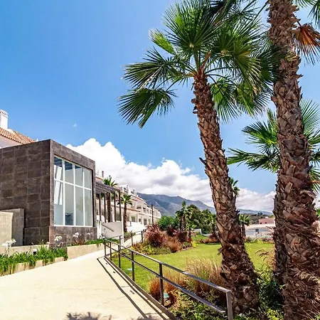 Charming 3 Bed Close To Puerto Banus With Gated Community , Lr11 Marbella